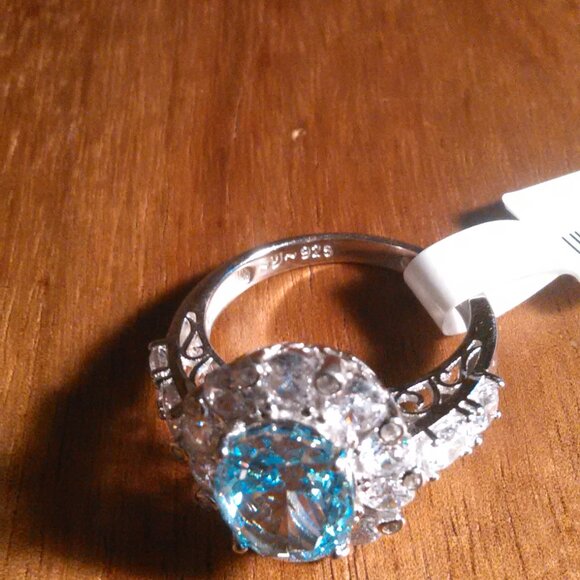 Simulated Blue and White Diamond Sterling Silver Fire Cut Ring (Size 8) - Picture 7 of 16